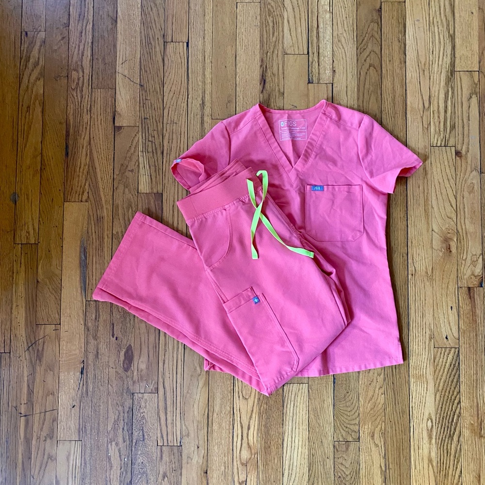 Figs scrub set in neon pink